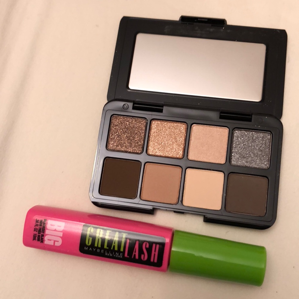 Travel eyeshadow and great lash mascara